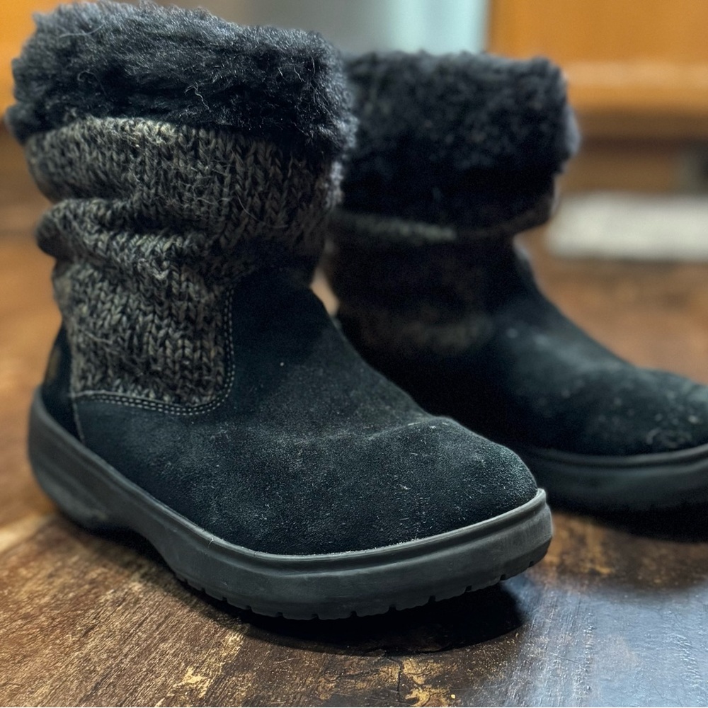 Women’s Crocs Faux Fur Boots Size 7